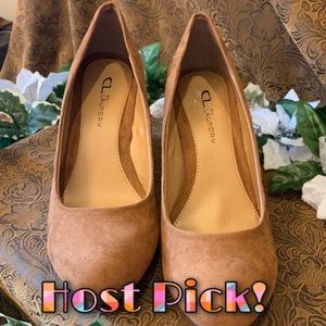 🌟HP🌟 CL by LAUNDRY Suede Wedge Heels Beige 8.5M